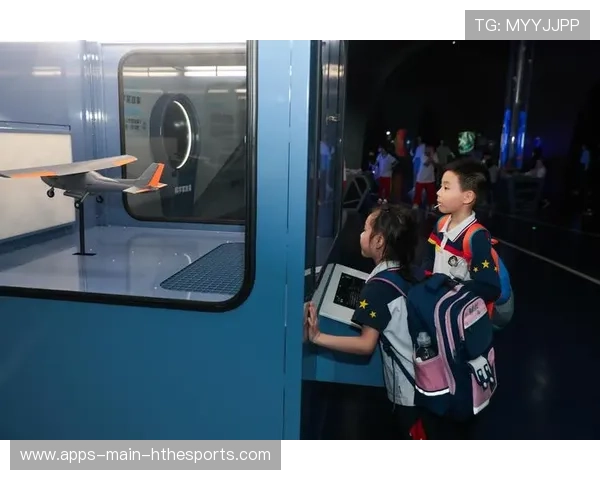 冲浪课程融入海洋科普教育,提高公众环保意识